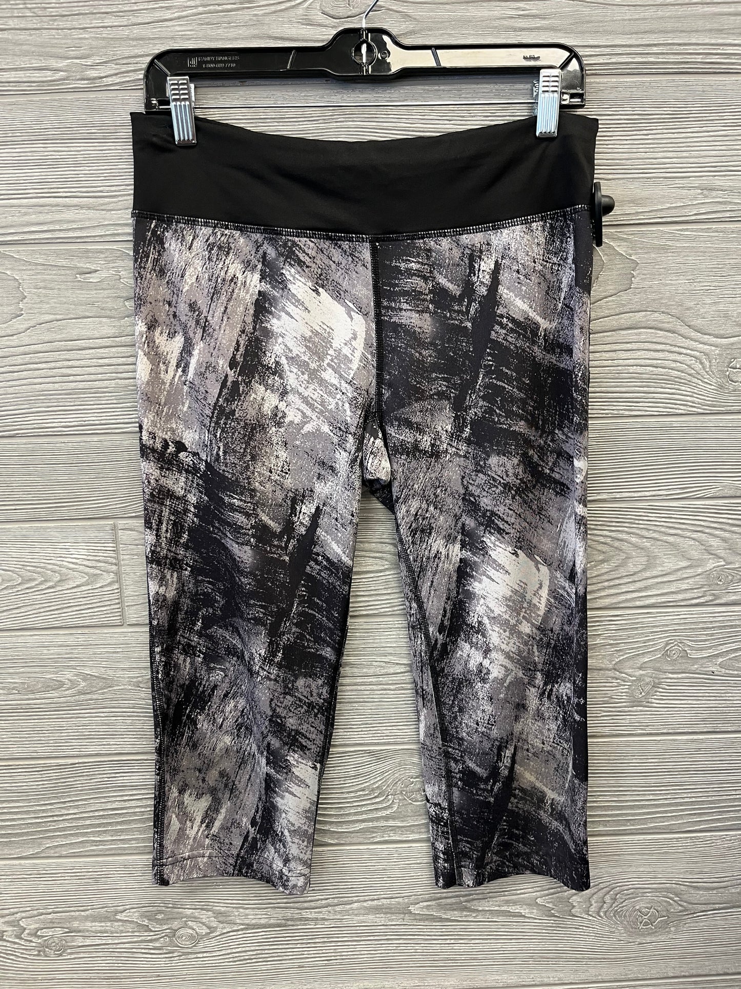 Athletic Capris By Danskin In Grey, Size: M