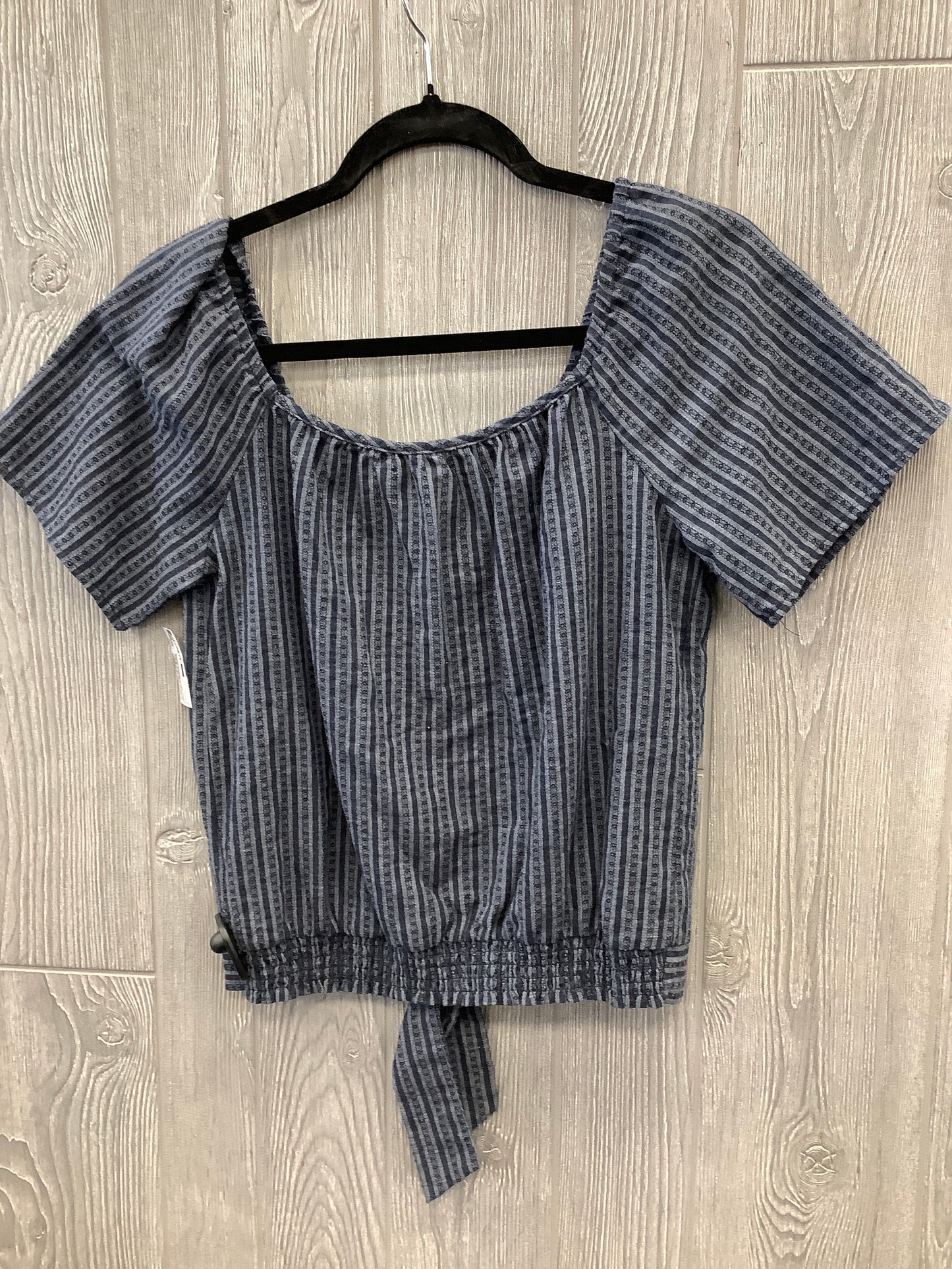 Top Short Sleeve By Maurices In Blue, Size: S