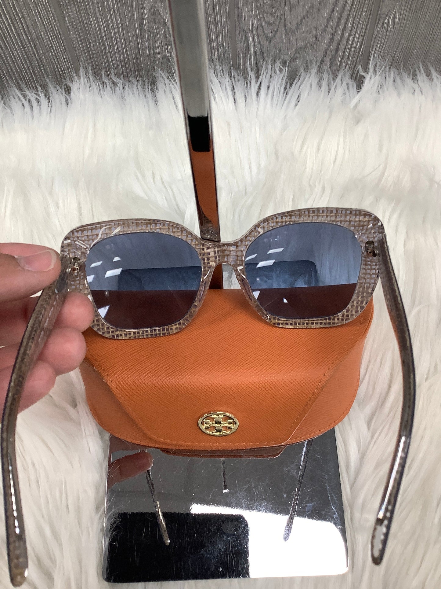 Sunglasses Designer By Tory Burch