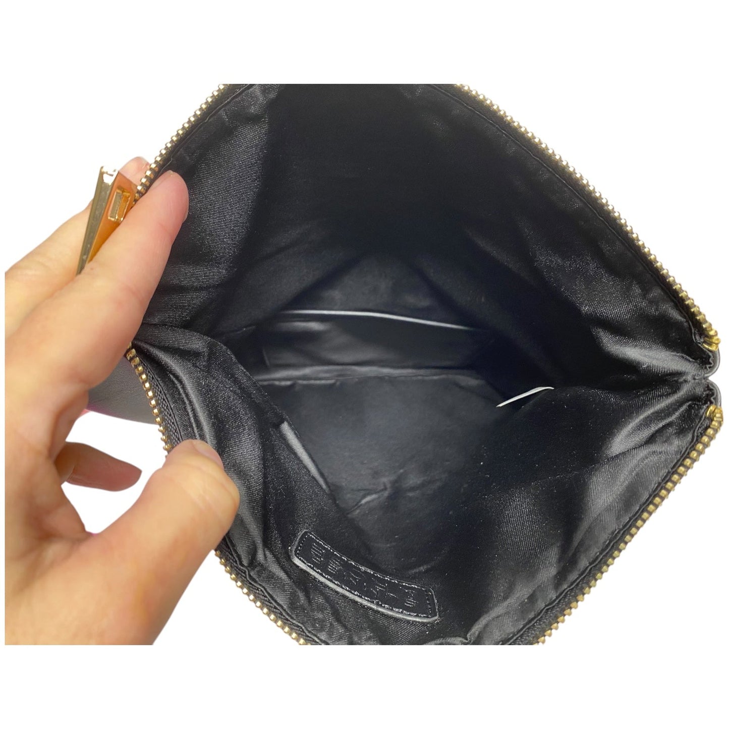 Clutch By Clothes Mentor, Size: Small