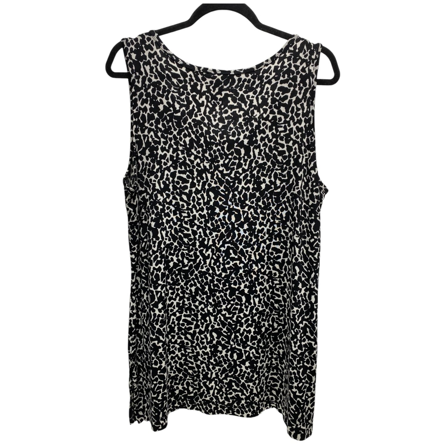 Top Sleeveless By Chicos In Black & White, Size: Xl