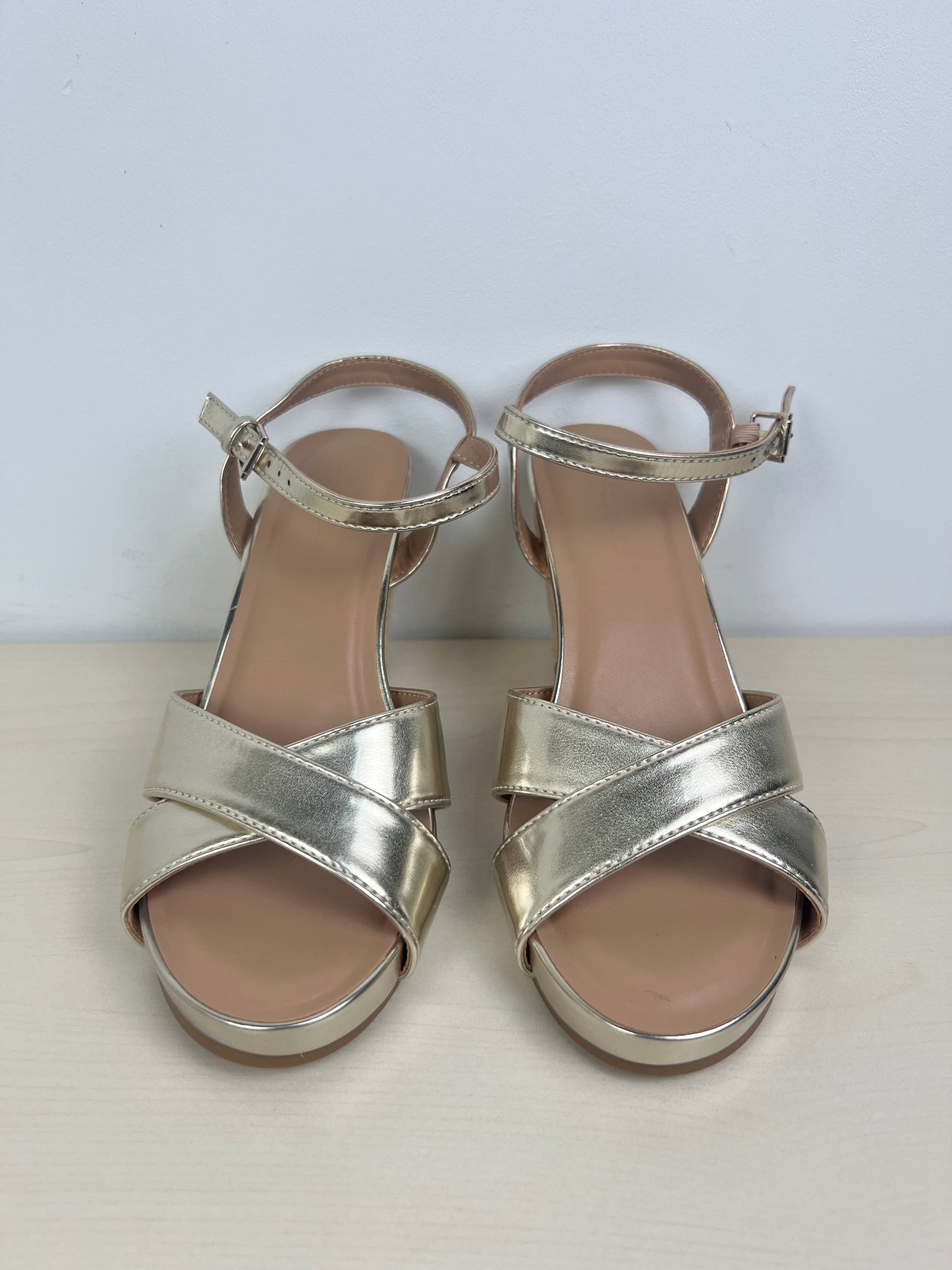 Gold Sandals Heels Wedge Aerosoles, Size 8