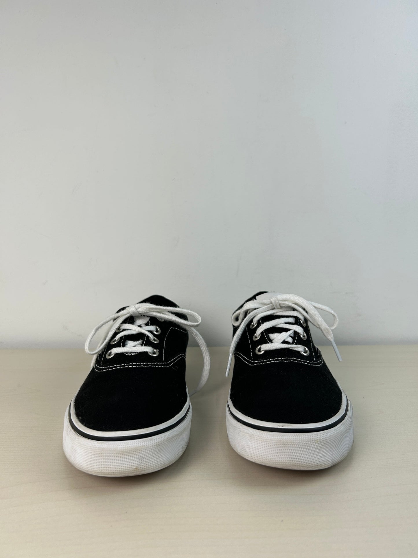 Shoes Sneakers By Vans In Black, Size: 8.5