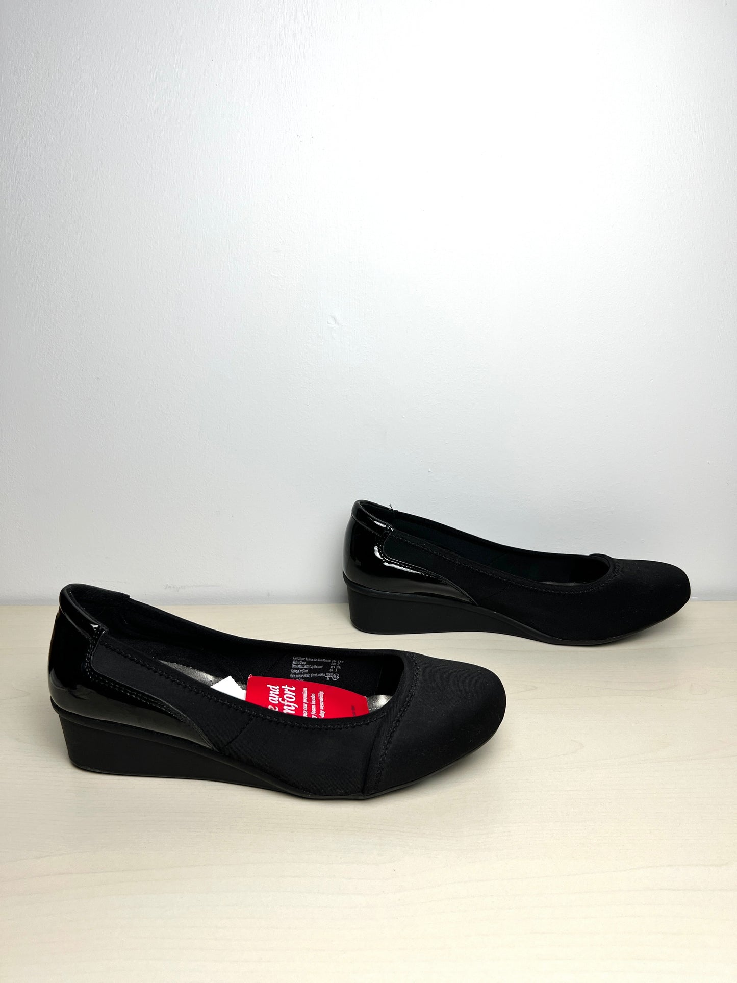 Shoes Flats By Dexflex In Black, Size: 9.5