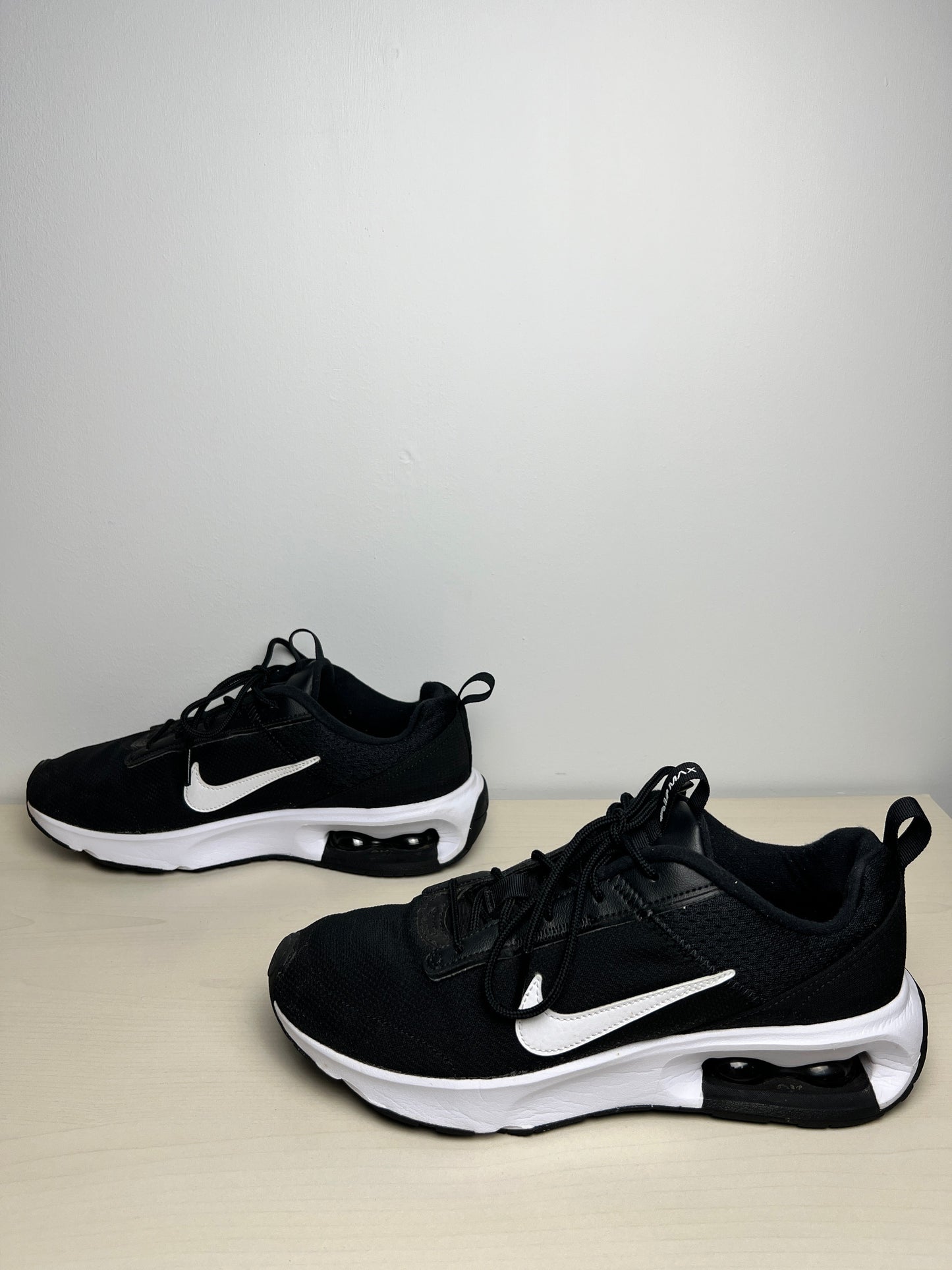 Shoes Athletic By Nike In Black, Size: 9.5