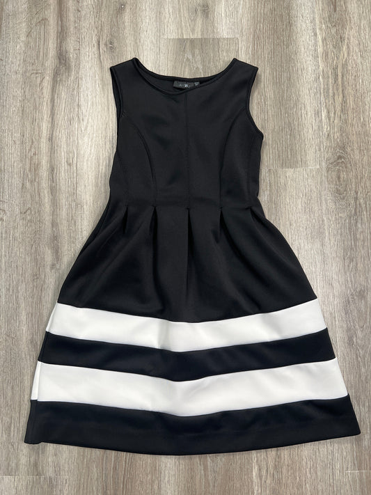 Dress Casual Short By Apt 9  Size: Petite   Xs