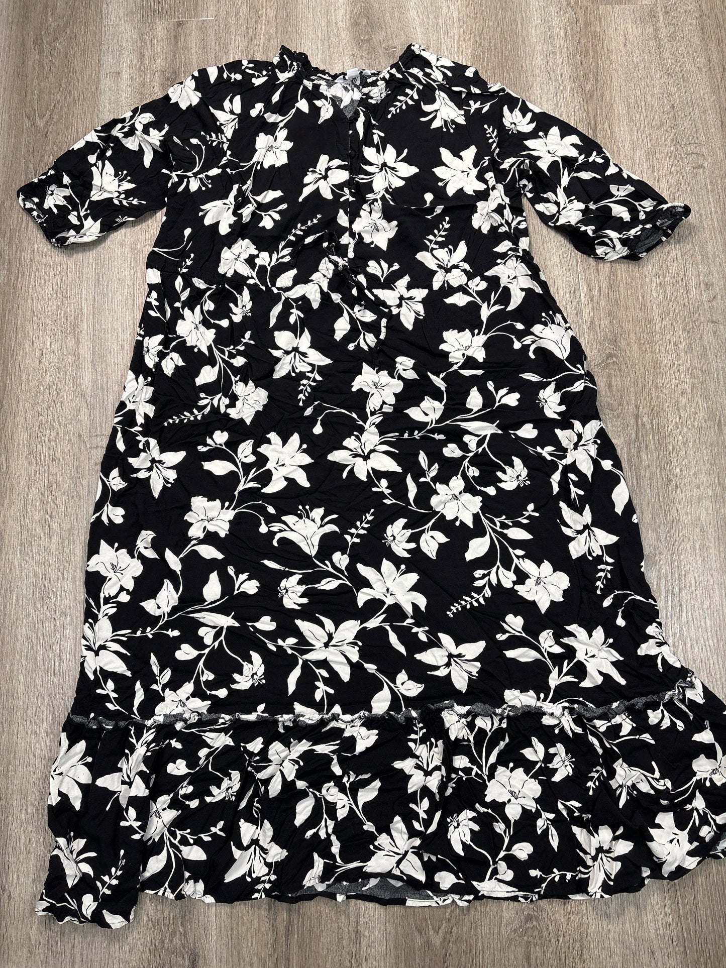 Dress Casual Maxi By Croft And Barrow In Black & White, Size: 2x