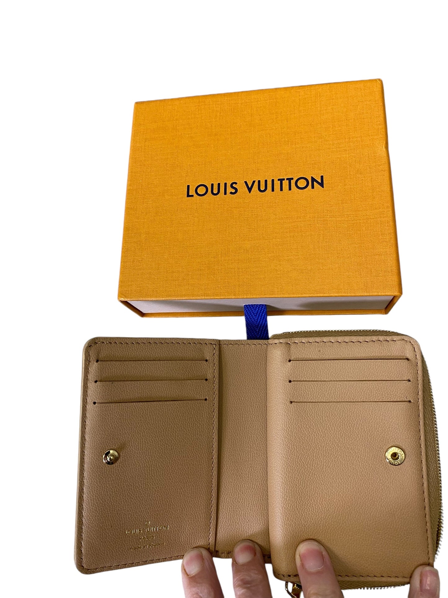 Wallet Luxury Designer By Louis Vuitton, Size: Small