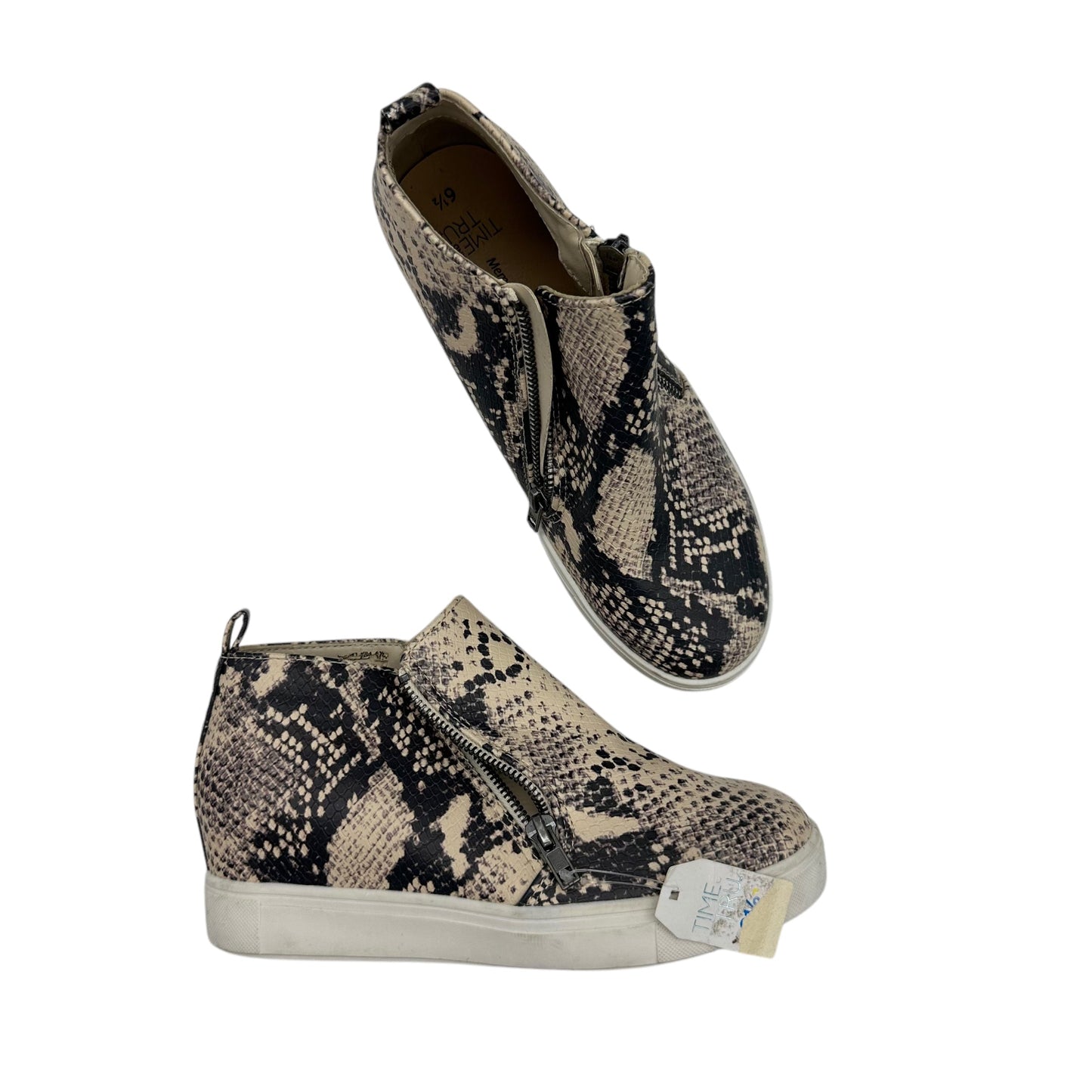 Shoes Sneakers By Time And Tru In Snakeskin Print, Size:6.5