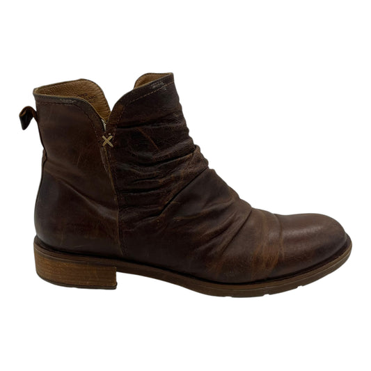 Boots Leather By Sofft In Brown, Size:9