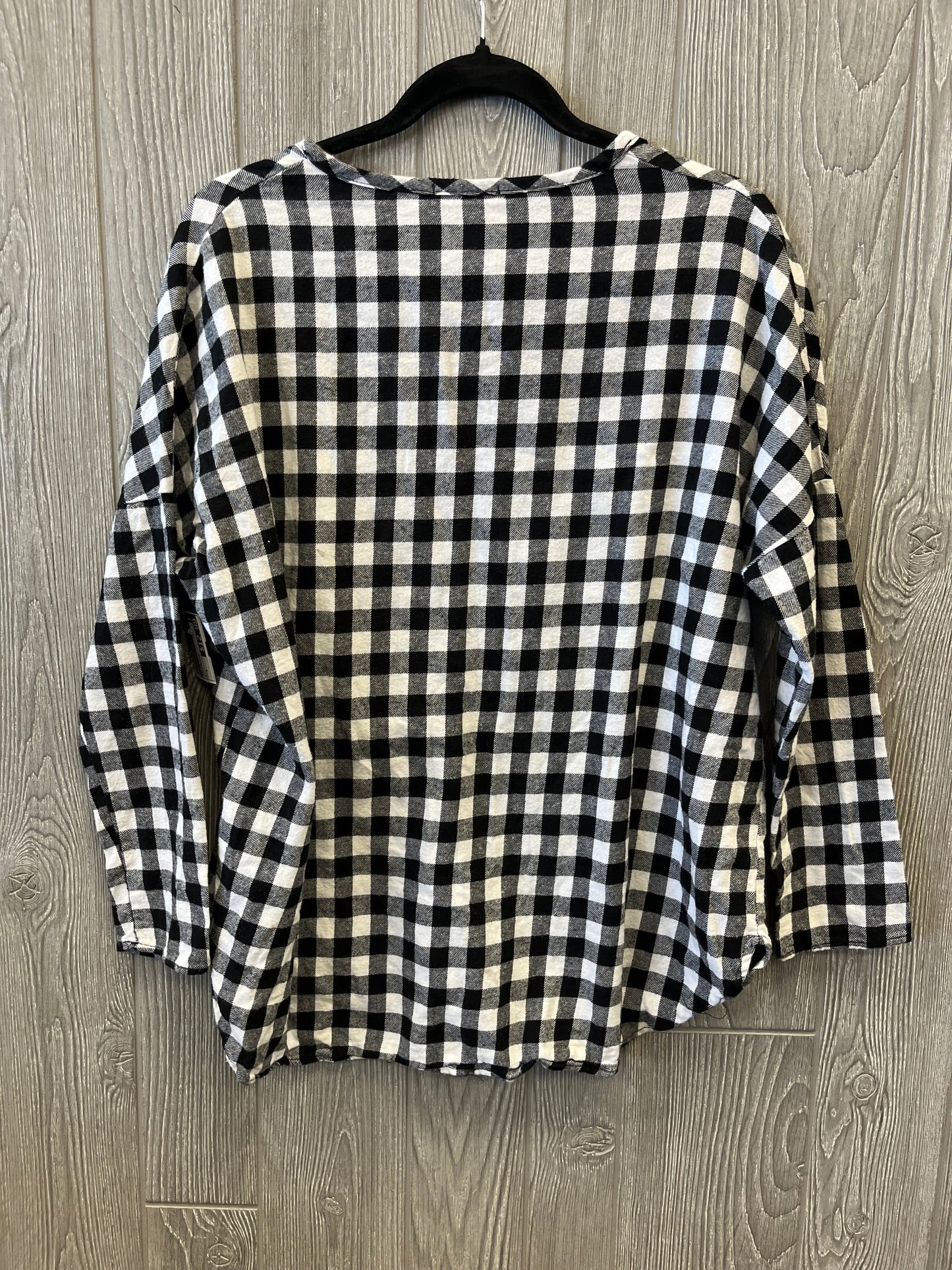 Top Long Sleeve By White Birch In Plaid Pattern, Size: S