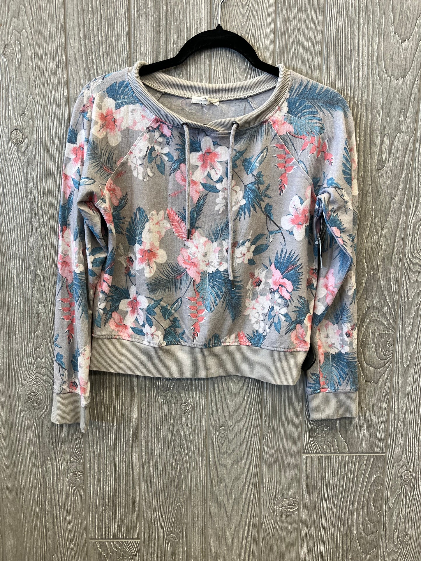 Top Long Sleeve By Maurices In Grey, Size: S