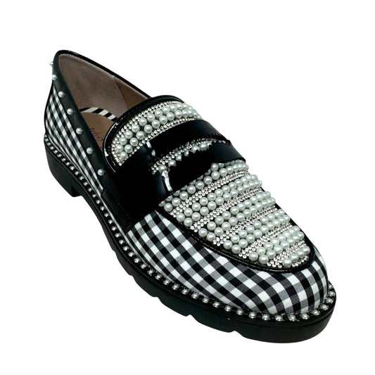 Darian Pearl-Embellished Tailored Lug-Sole Loafers By Betsey Johnson In Black & White, Size: 6.5