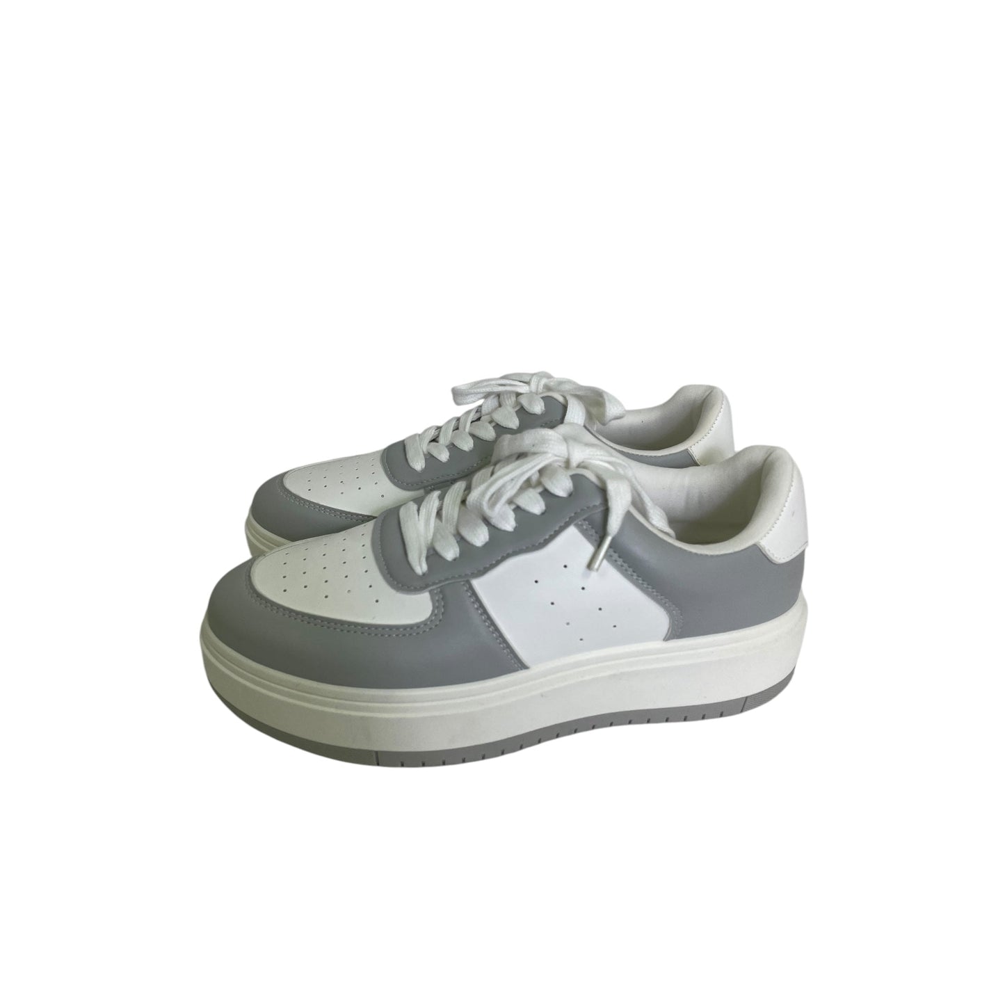 Shoes Sneakers By Madden Girl In White, Size:8.5