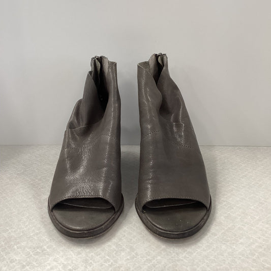 Shoes Heels Block By Eileen Fisher  Size: 7