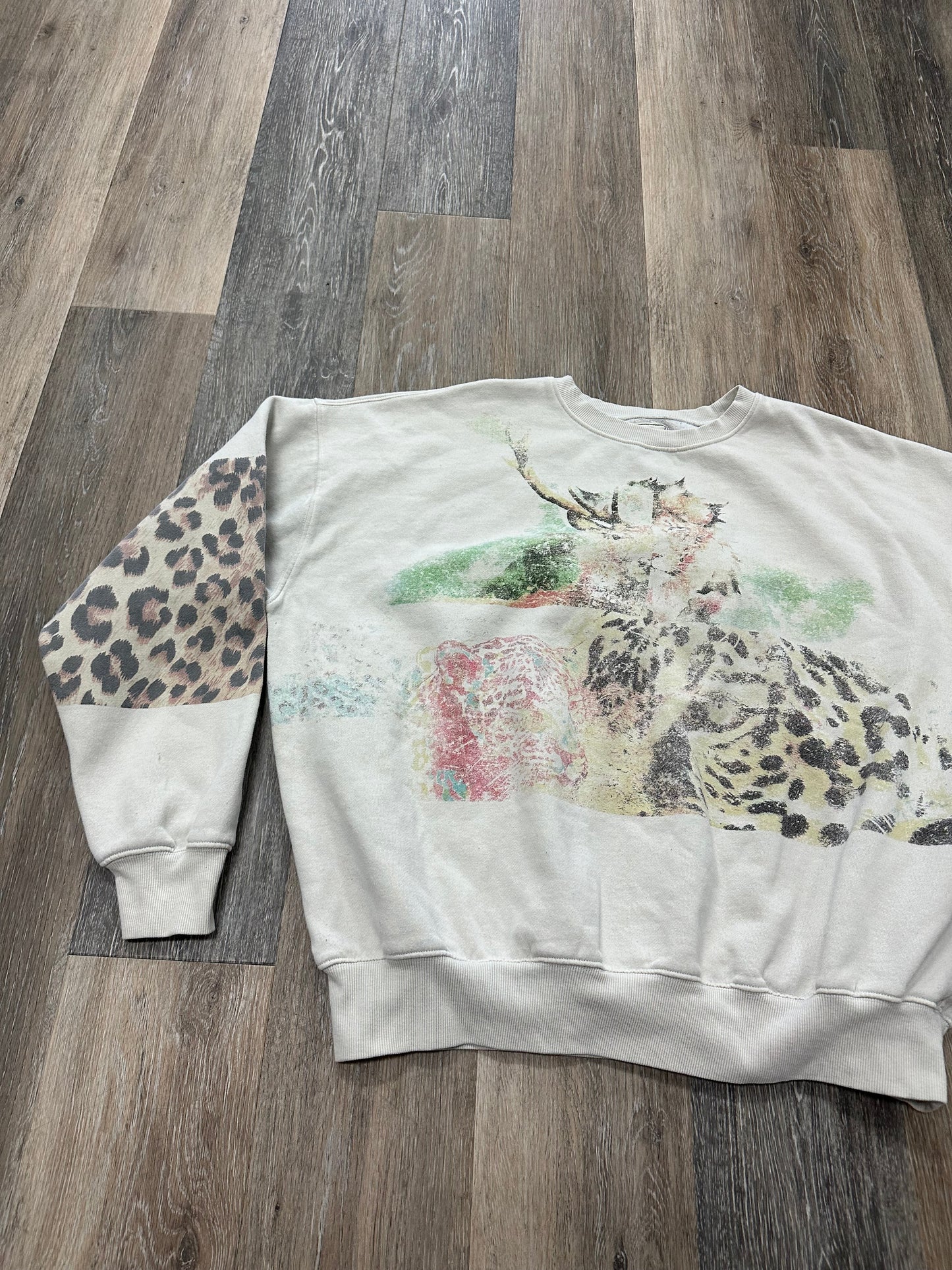 Sweatshirt Crewneck By Modish Rebel  Size: L