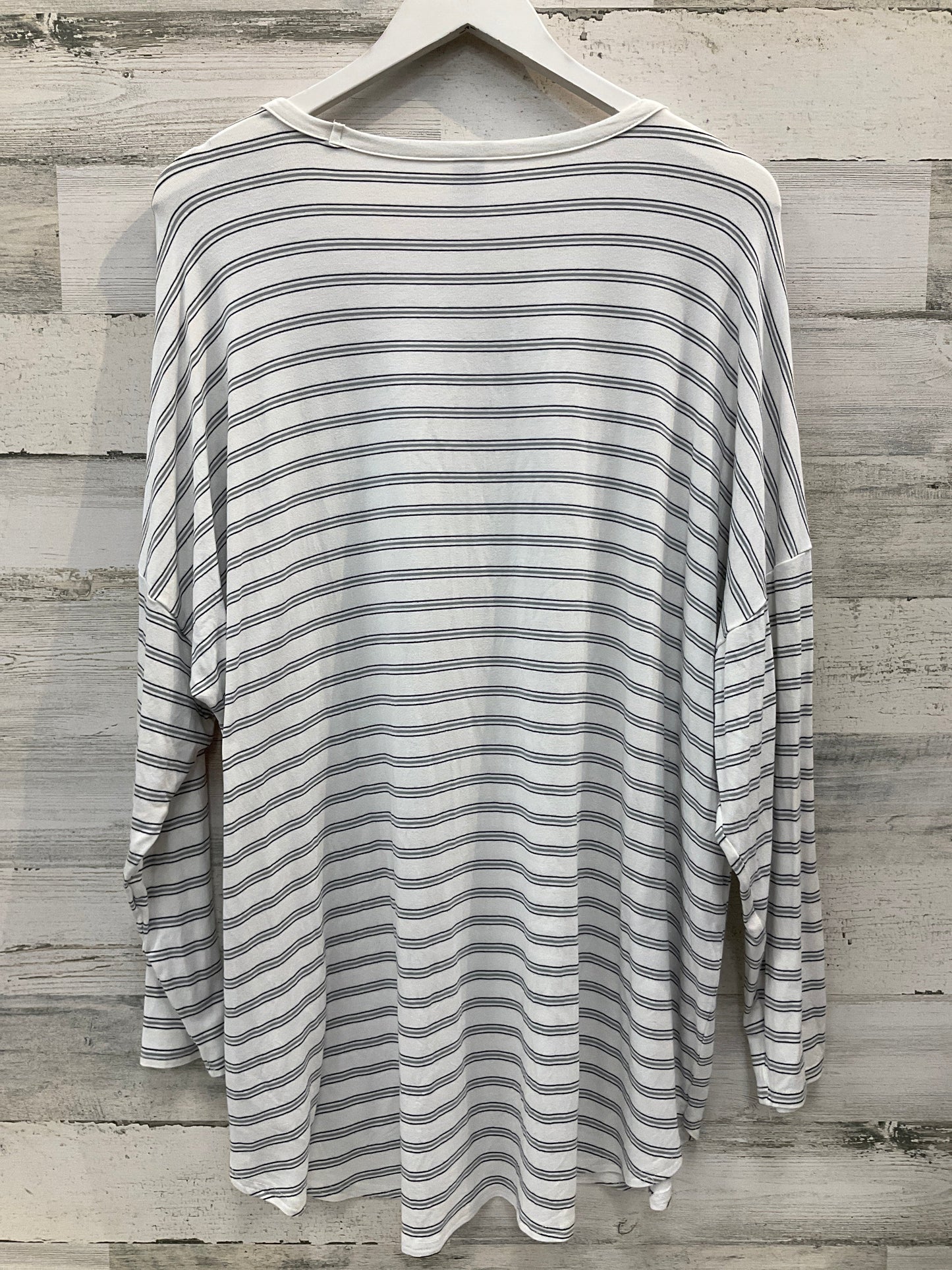 Top Long Sleeve By Old Navy  Size: 2x