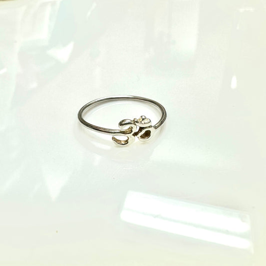 Ring Sterling Silver Size: 6