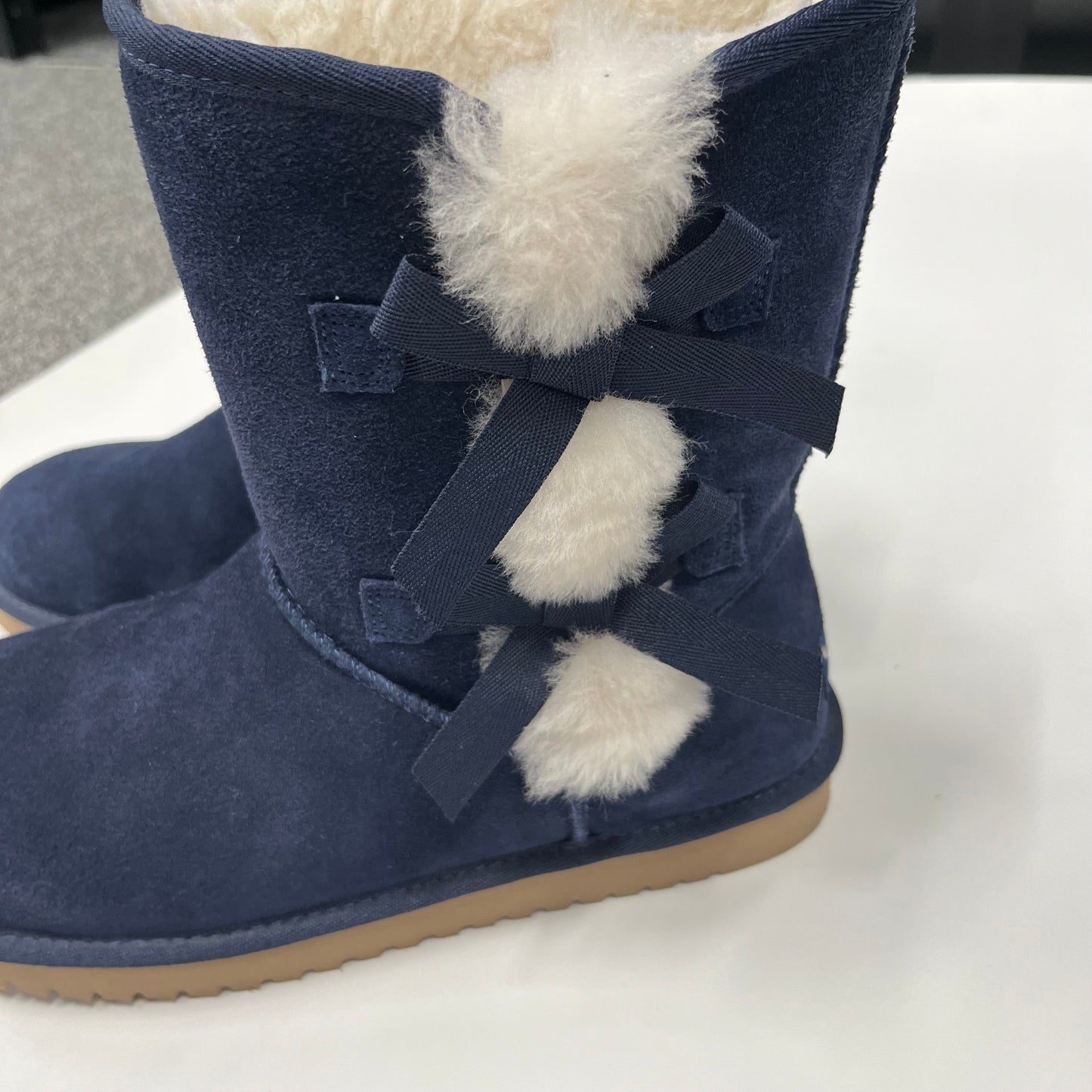 Boots Snow By Koolaburra By Ugg  Size: 9