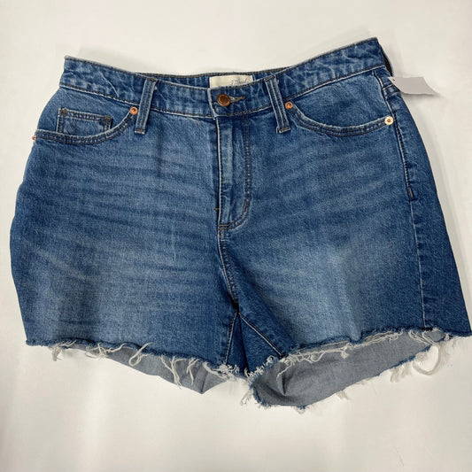 Shorts By Universal Thread  Size: 6