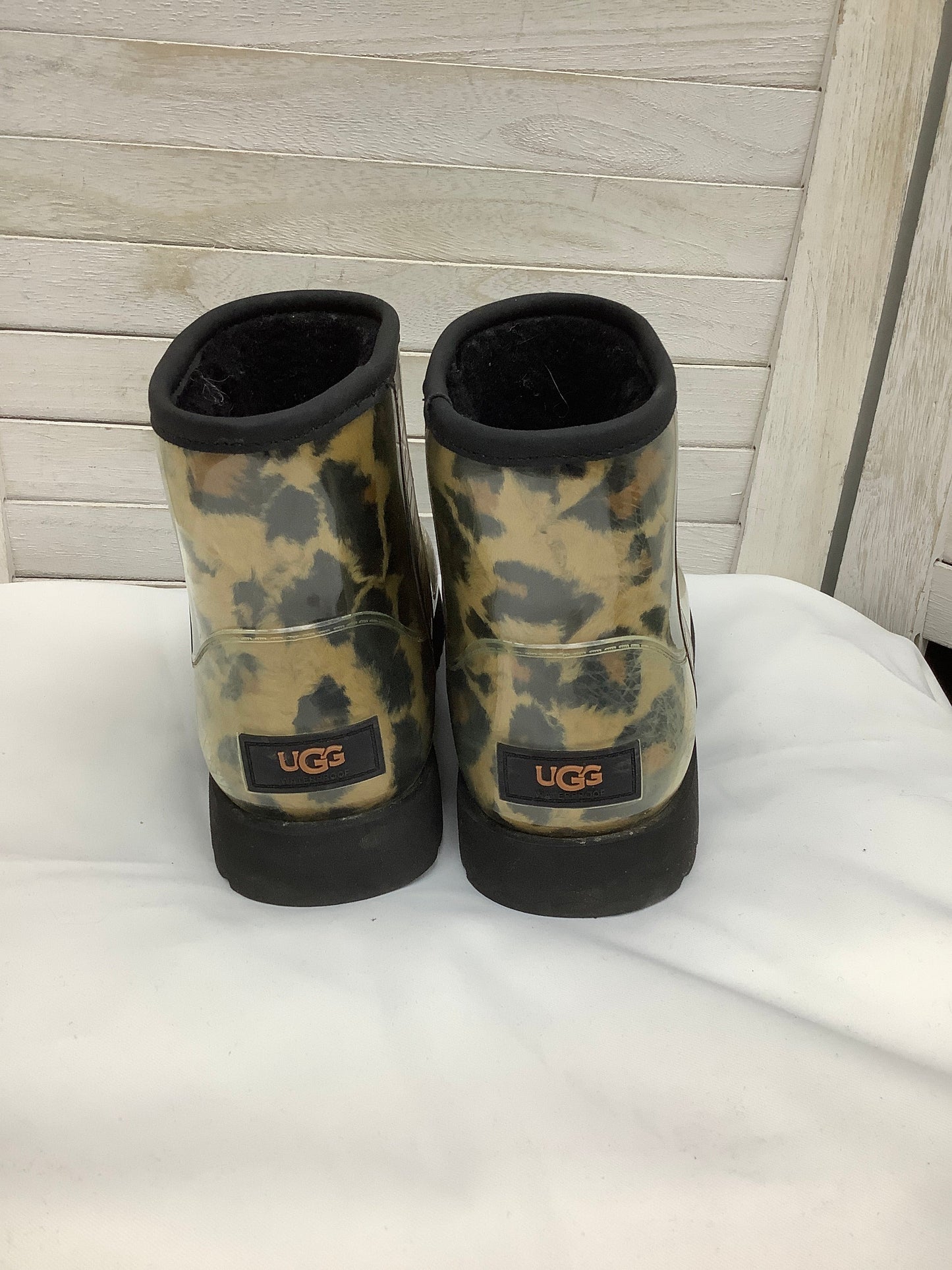 Boots Snow By Ugg  Size: 5