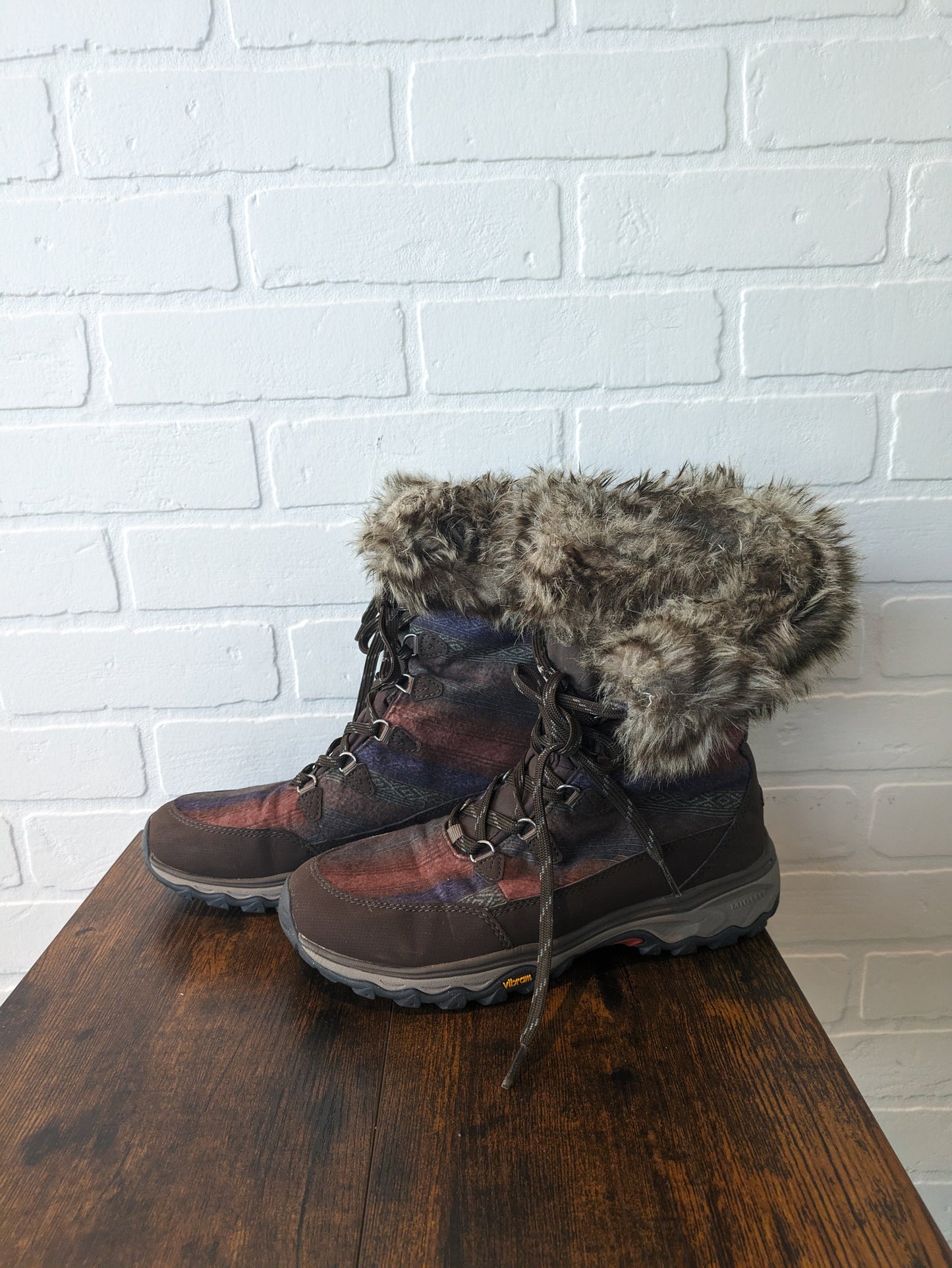 Boots Hiking By Eddie Bauer  Size: 7