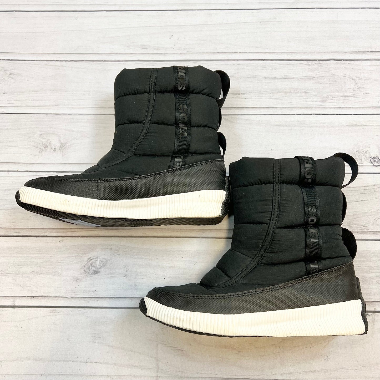 Boots Snow By Sorel  Size: 9