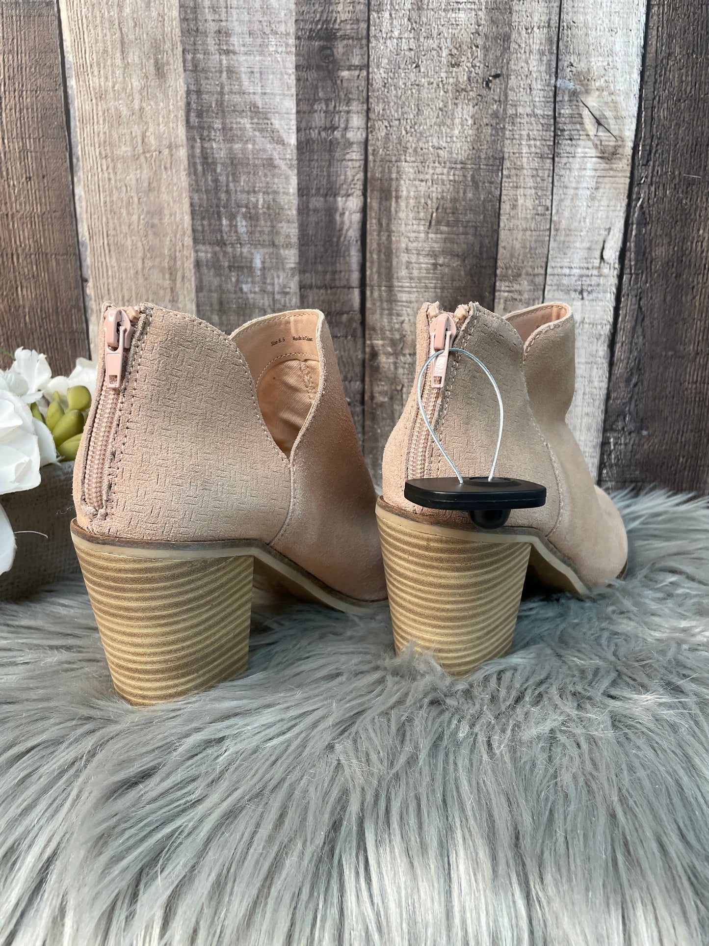 Boots Ankle Heels By Dolce Vita  Size: 8.5