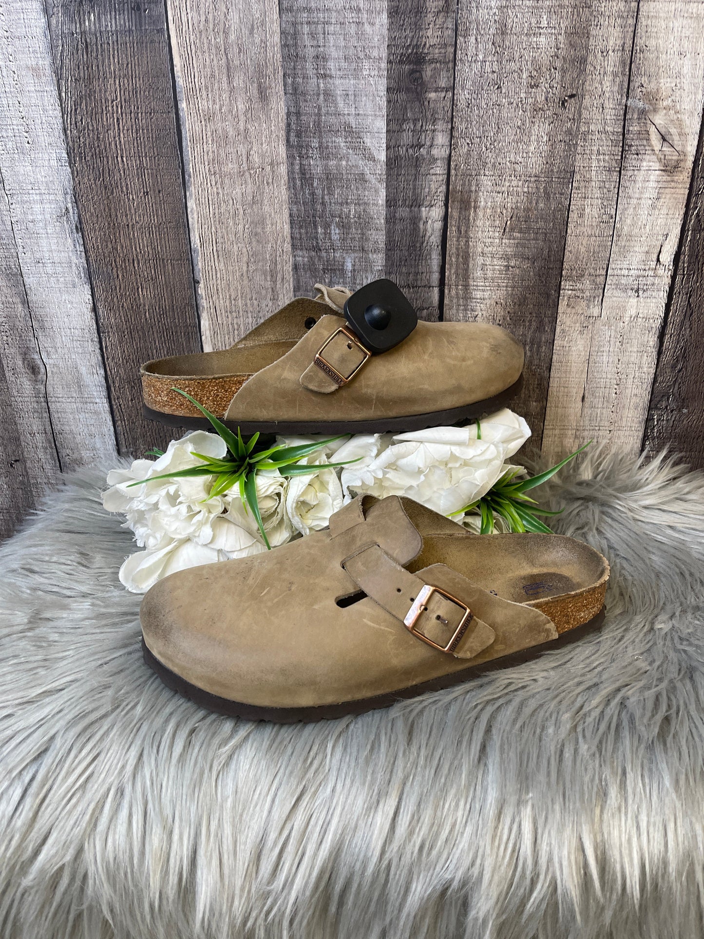 Shoes Flats Mule & Slide By Birkenstock  Size: 9