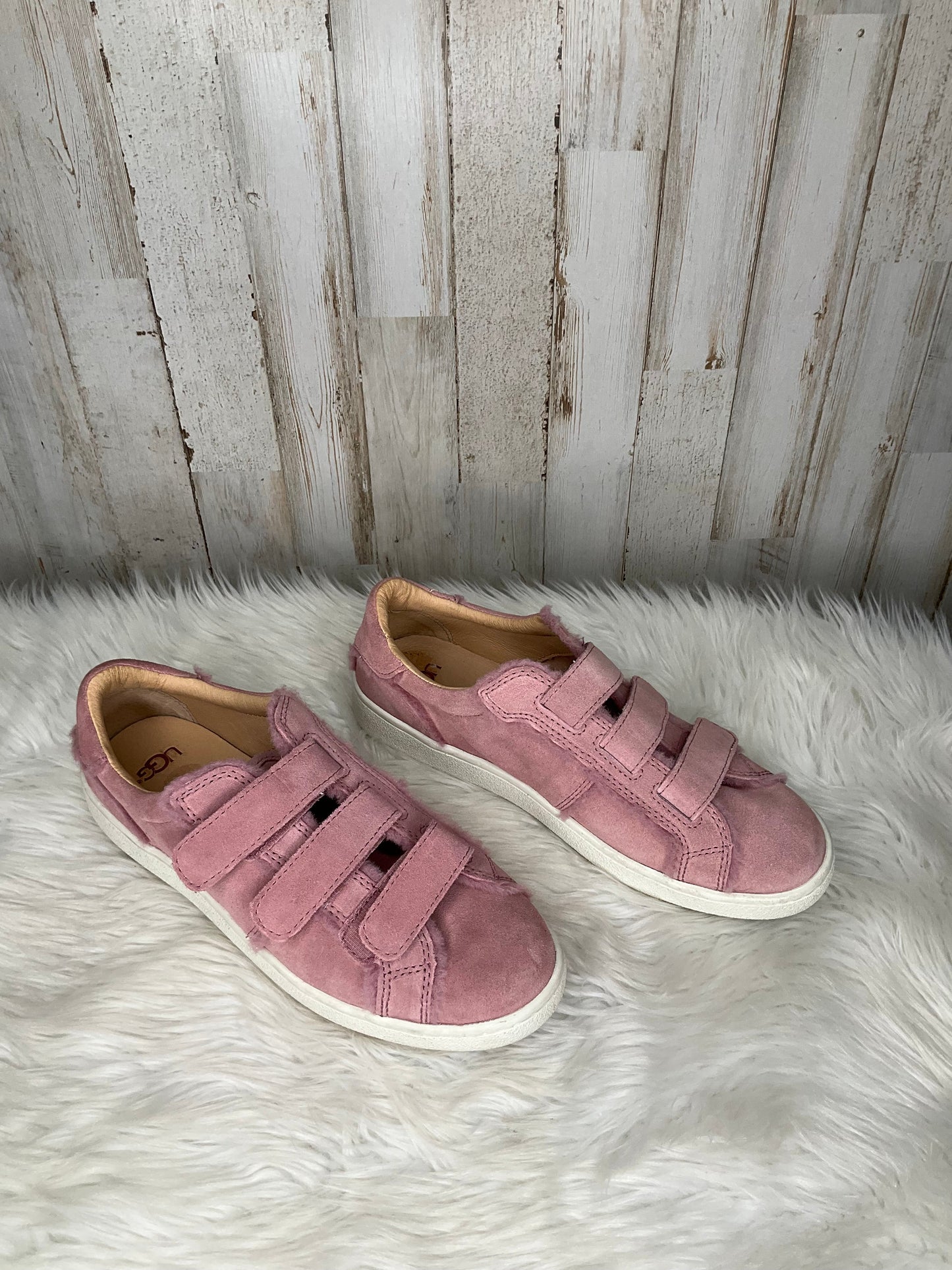 Shoes Sneakers By Ugg  Size: 8