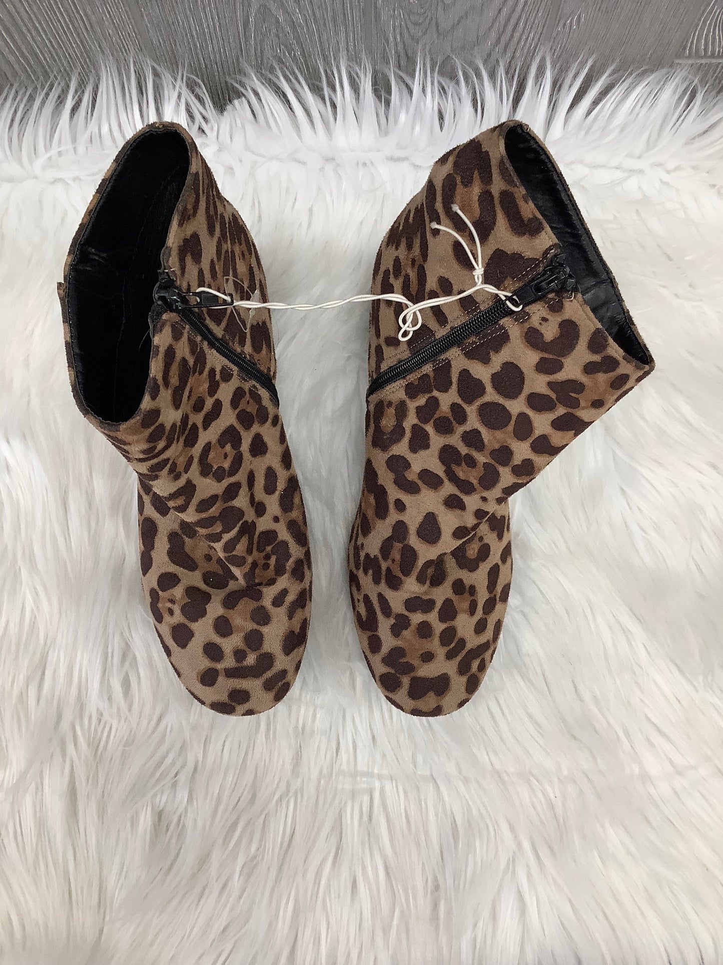 Boots Ankle Heels By Clothes Mentor  Size: 9