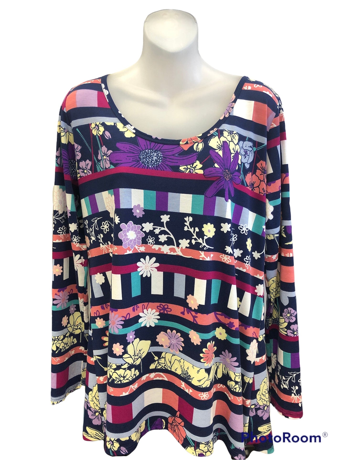 Top Long Sleeve Basic By Lularoe  Size: L